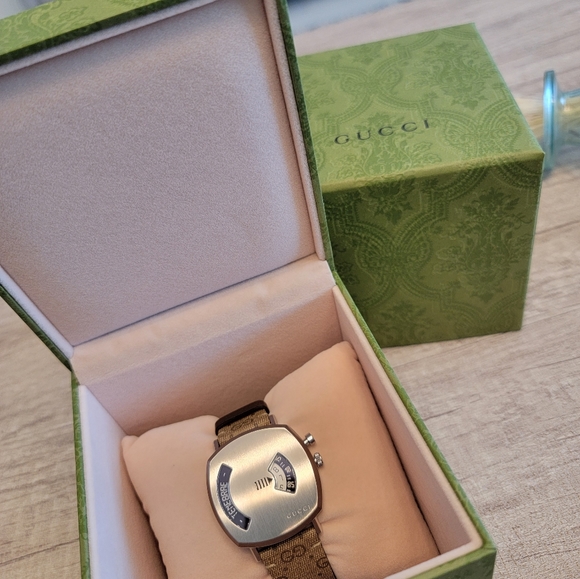 Gucci Watch - Picture 4 of 11